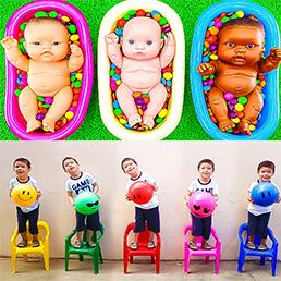 MoMo bảo vệ tháp dễ thương